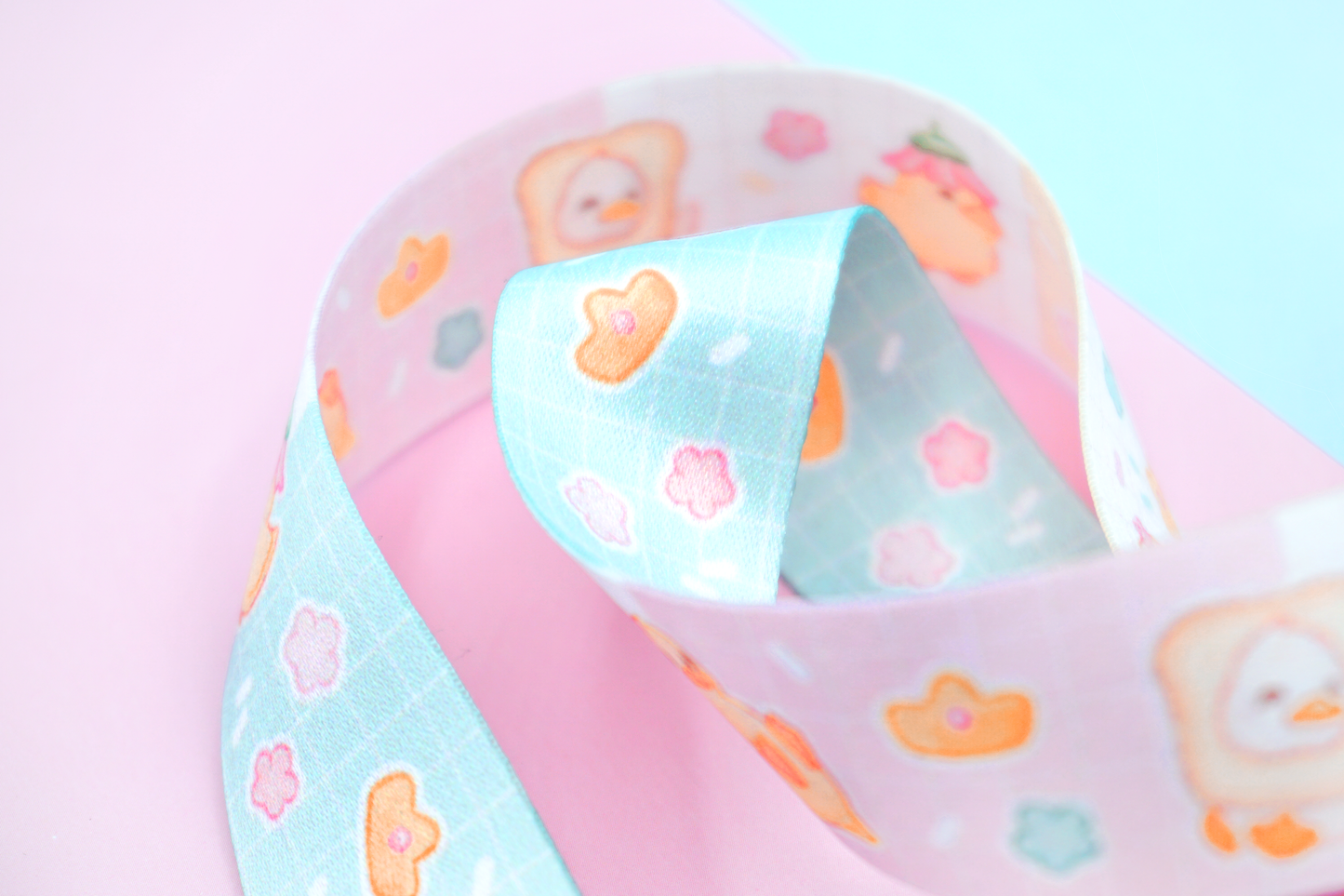 Duck Parade-Schlüsselband | 90 cm x 25 mm | Pastell-Ästhetik | Süßes Künstler-Schlüsselband | Convention Artist Alley | Kawaii Accessoires