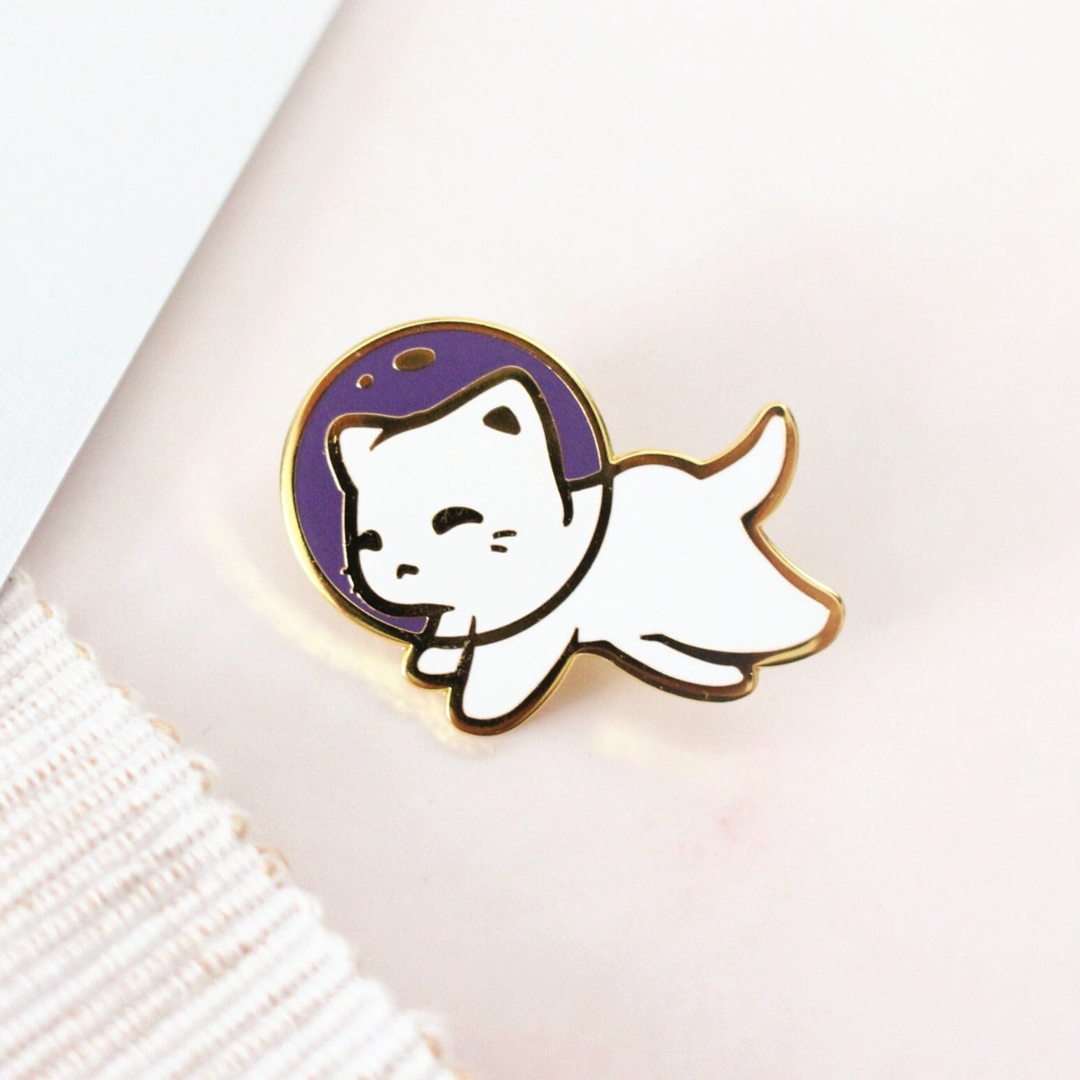 Kawaii　Cat　Space　Badge　Hard　Collectors　–　Enamel　Kitty　Miamouz　Pin　Ae　Cute　in