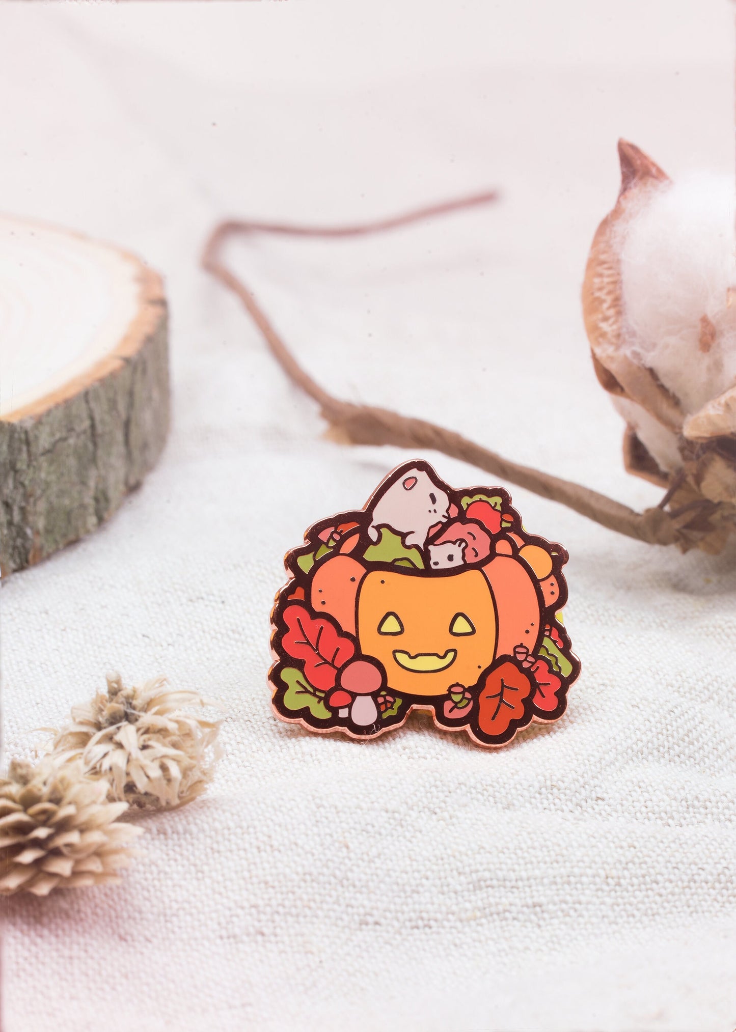 Gemütliche Igel | Anstecknadel aus Hartemaille für Herbstsammler | Herbststimmung | Kawaii-Ästhetik-Geburtstagsgeschenk für sie | Weihnachtsgeschenk für ihn | Miamouz