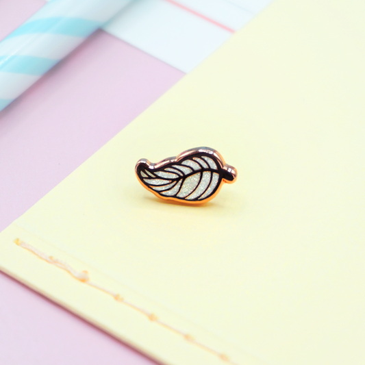 White Glitter Feather Enamel Pin | Tiny Board Filler Hard Enamel Pin | Leaf Kawaii Art | Kawaii Aesthetic Birthday Gift | Christmas Present