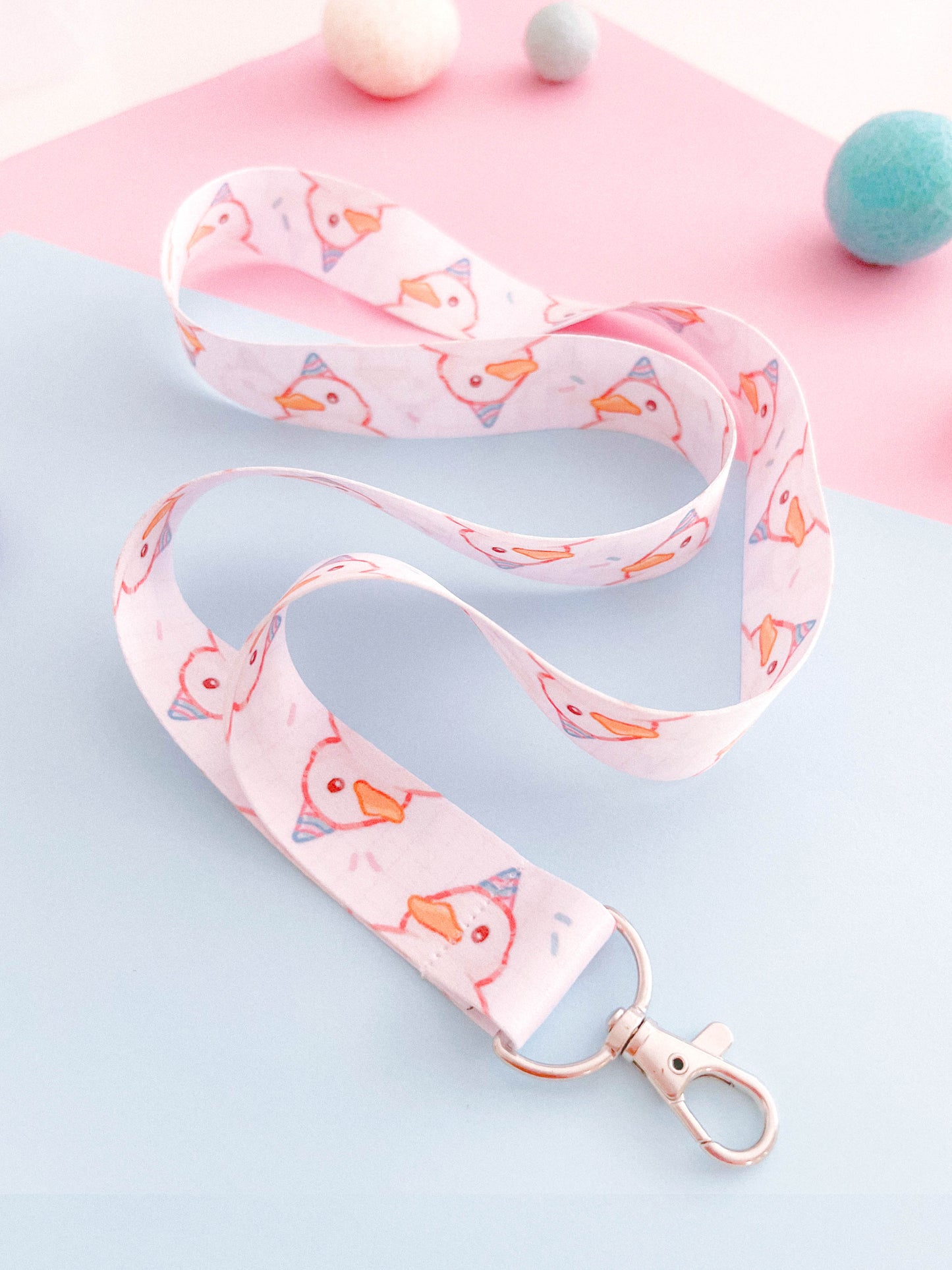 Party Duck White Lanyard | 90cm x 25mm | Pastel Aesthetic | Cute Artist Lanyard | Convention Artist Alley | Kawaii Accessoires