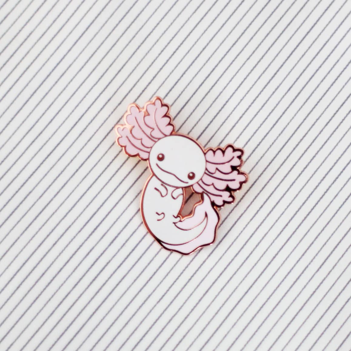 Pink Axolotl Pin | Rosegold Hard Enamel Pin | Kawaii Pin Badge | Aesthetic Birthday Gift for Her | Christmas Present for Him | Miamouz