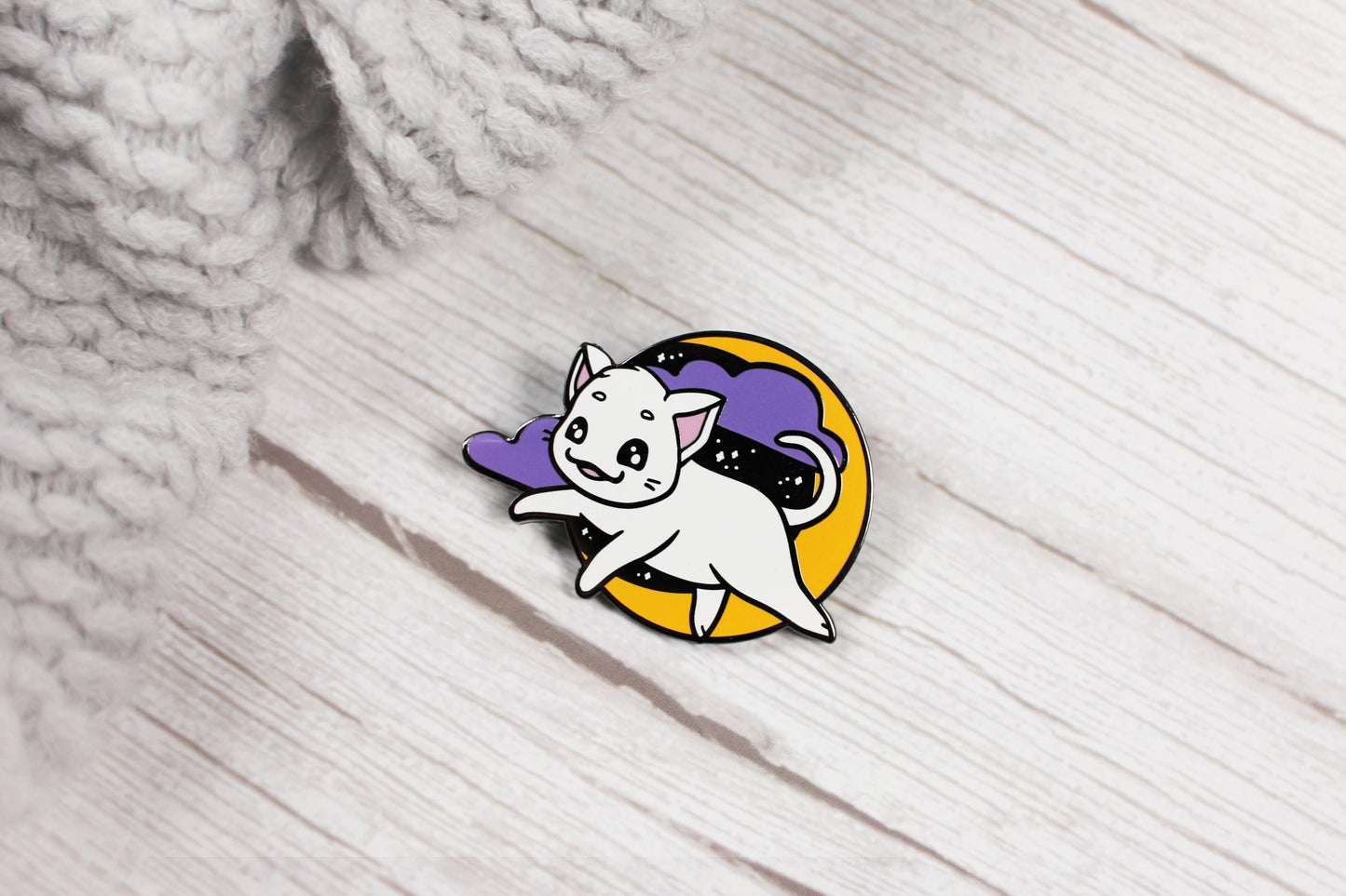 Celestial Moon Cat | Magical Collectors Hard Enamel Pin Badge | Kawaii Aesthetic Birthday Gift for Her | Christmas Present for Him | Miamouz