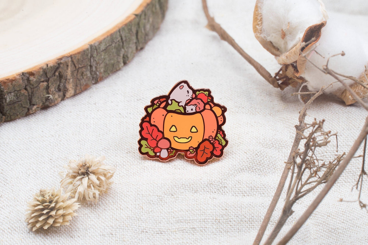 Cozy Hedgehogs | Fall Collectors Hard Enamel Pin Badge | Autumn Vibes | Kawaii Aesthetic Birthday Gift for Her | Christmas Present for Him | Miamouz