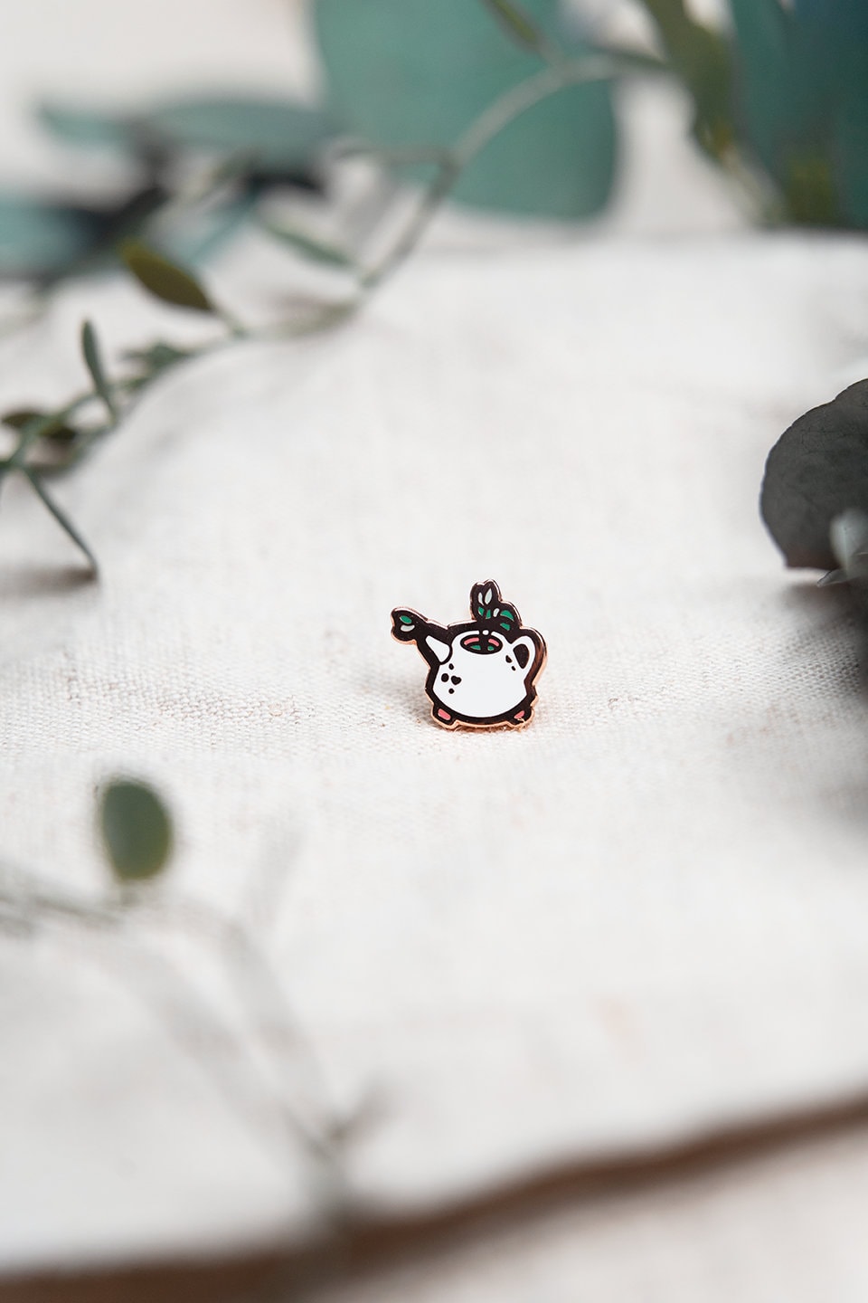 Overgrown Watering Can for Plant Lovers | Flowers & Plants Collectors Hard Enamel Pin Badge | Tea Pot Kawaii Aesthetic Birthday Gift for Her | Christmas Present for Him | Miamouz