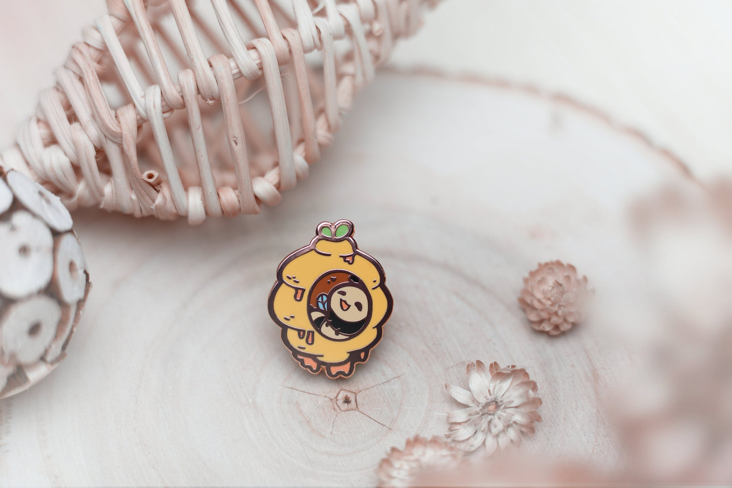 Save The Bees Plant Pin | Collectors Hard Enamel Pin Badge | Kawaii Aesthetic Birthday Gift for Her | Christmas Present for Him | Miamouz