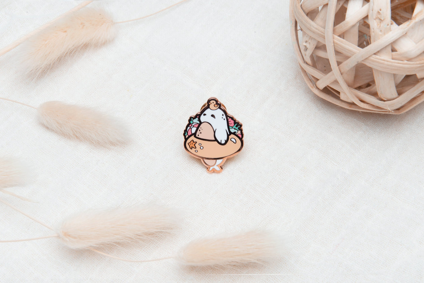 Sweet Summer Seal | Summer Pinniped | Collectors Hard Enamel Pin Badge | Kawaii Aesthetic Birthday Gift for Her | Christmas Present