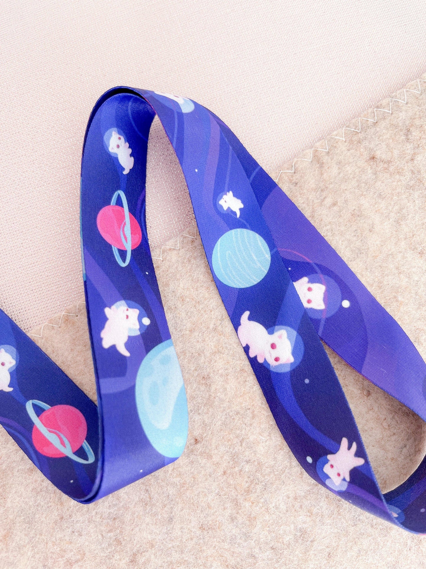 Cats in Space Lanyard | 90cm x 25mm | Purple Astronaut Aesthetic | Cute Artist Lanyard | Convention Artist Alley | Kawaii Accessoires