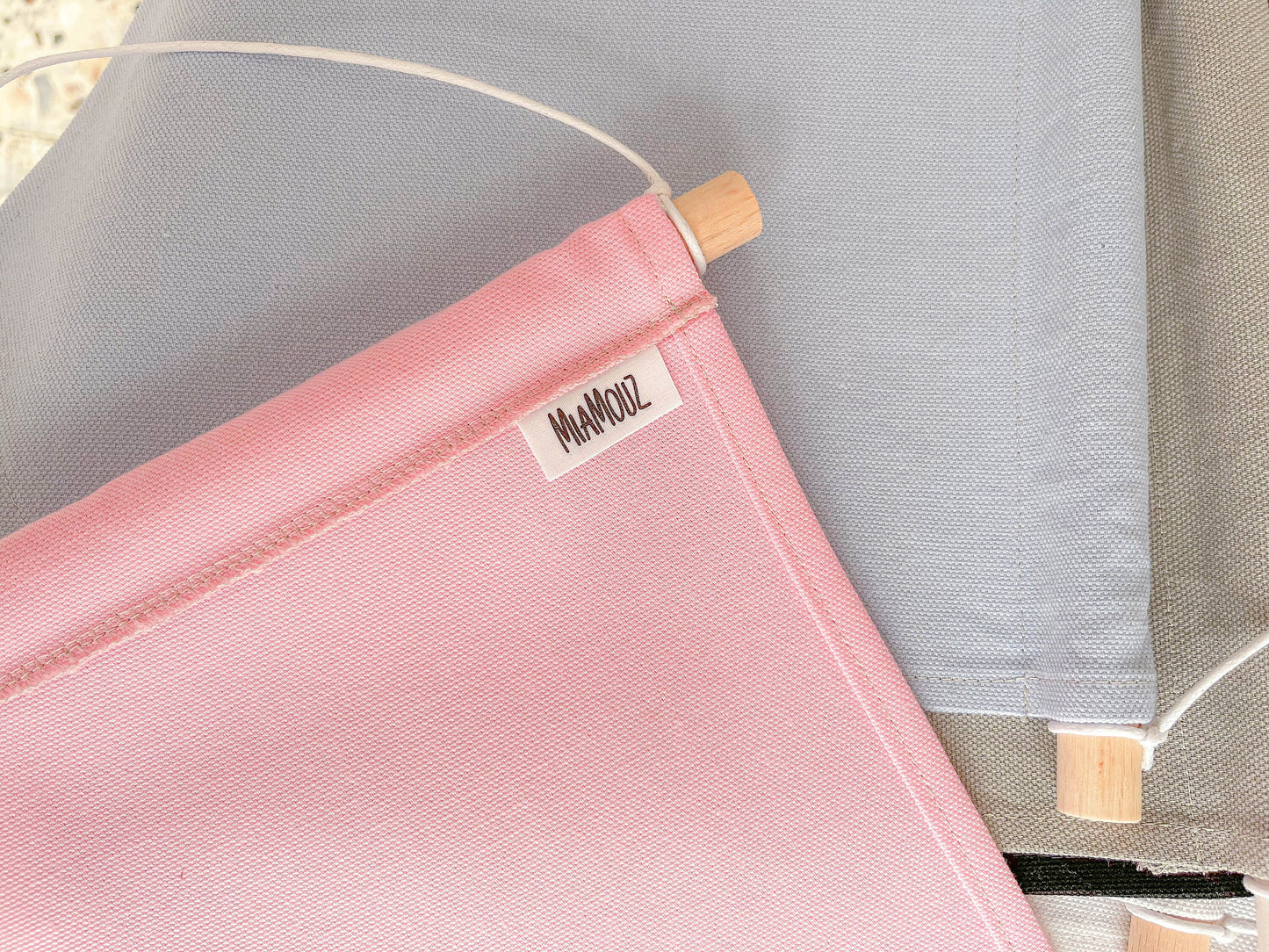 Cute Cotton Pin Banner | M 16cm x 22cm | Handmade in Germany | Light Pink Canvas Fabric | Classic Pin Display